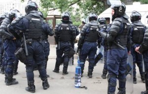 politisti francezi